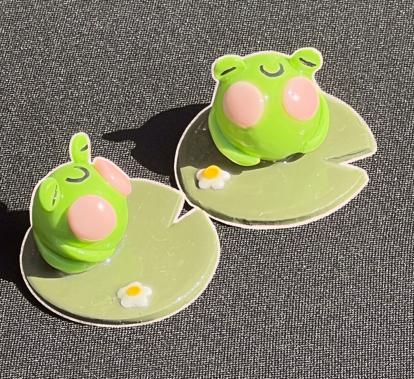 Glow in the Dark Frogbun Desk Friend